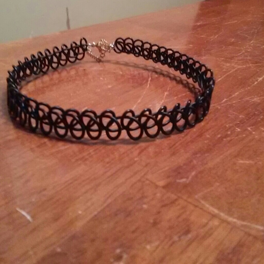 Tattoo choker